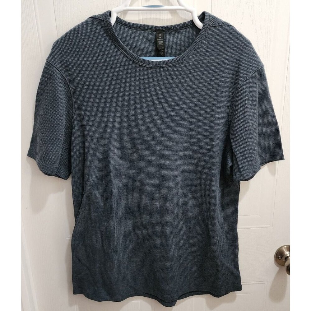 Lululemon Gray Shift Stitch‎ Waffle Knit Short Sleeve Shirt Size M